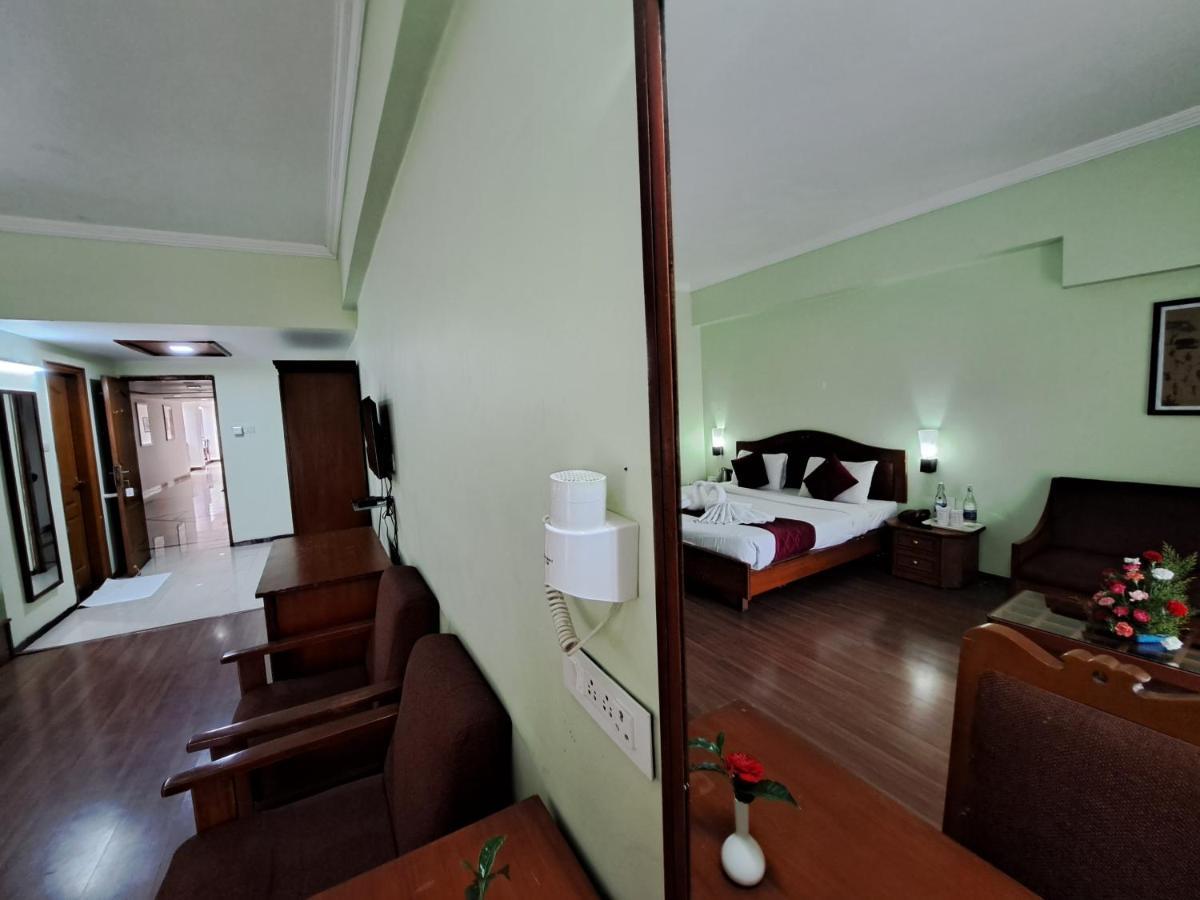 Hotel Preethi Classic Towers Utakamand Zewnętrze zdjęcie