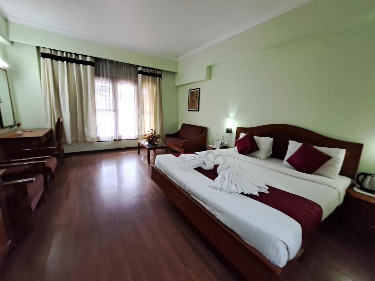 Hotel Preethi Classic Towers Utakamand Zewnętrze zdjęcie