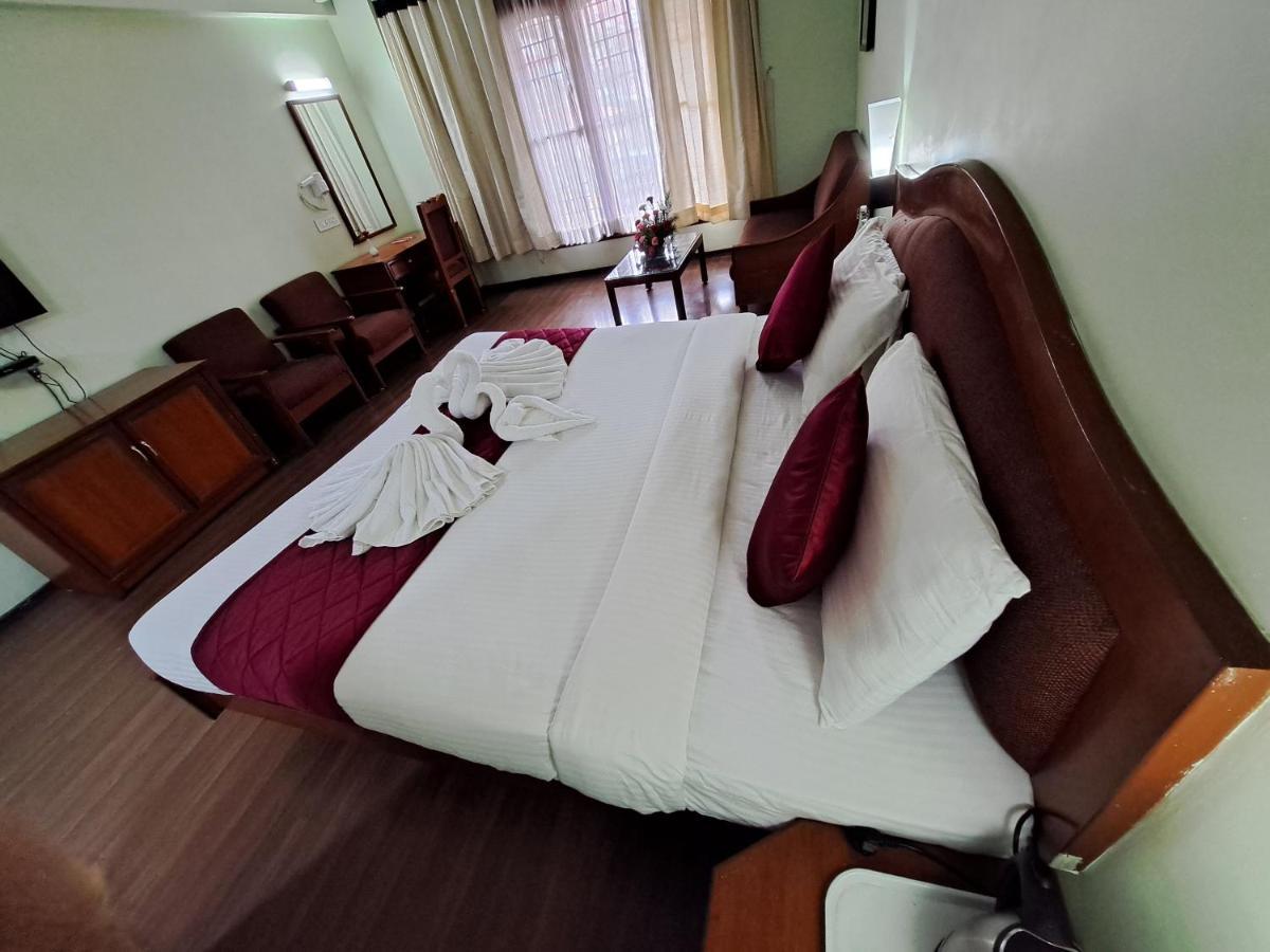 Hotel Preethi Classic Towers Utakamand Zewnętrze zdjęcie