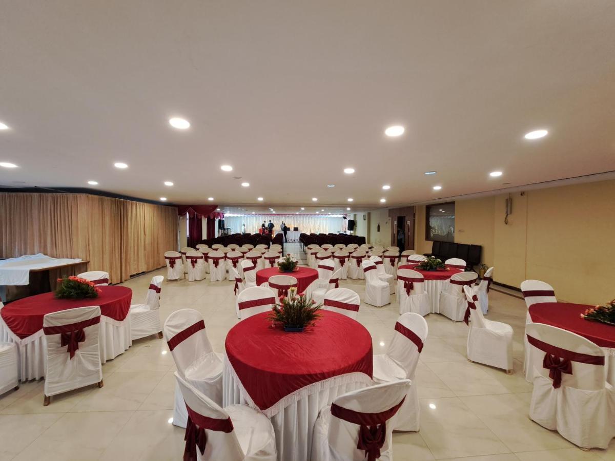 Hotel Preethi Classic Towers Utakamand Zewnętrze zdjęcie