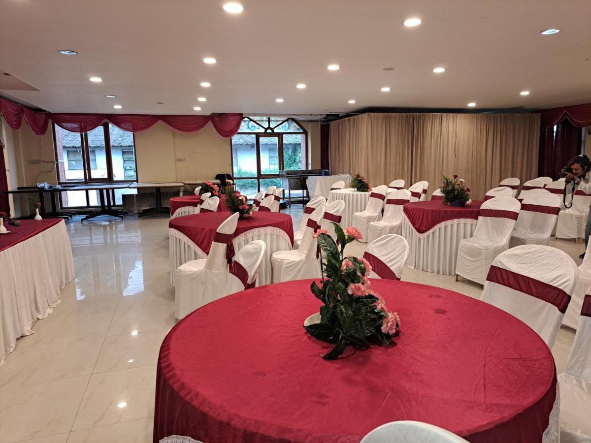 Hotel Preethi Classic Towers Utakamand Zewnętrze zdjęcie