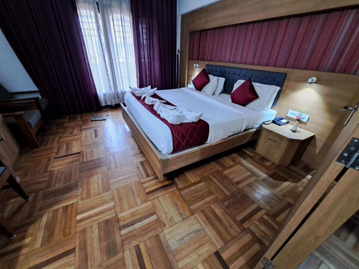 Hotel Preethi Classic Towers Utakamand Zewnętrze zdjęcie