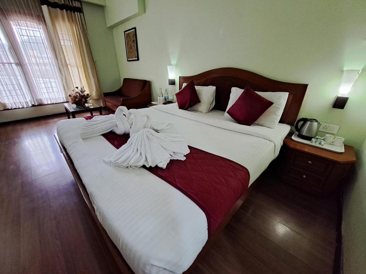 Hotel Preethi Classic Towers Utakamand Zewnętrze zdjęcie